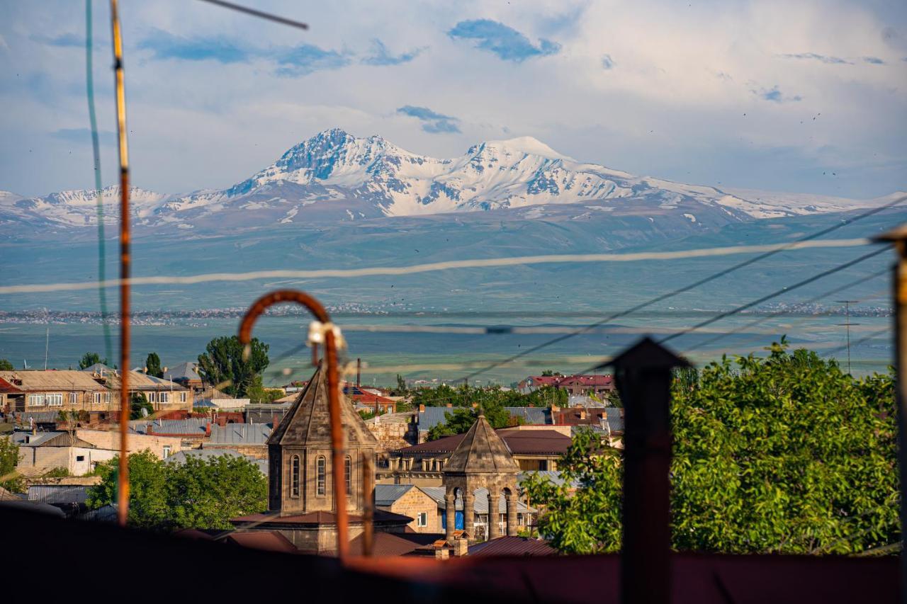 Kumayri Suite Balcony View Ґюмрі Екстер'єр фото